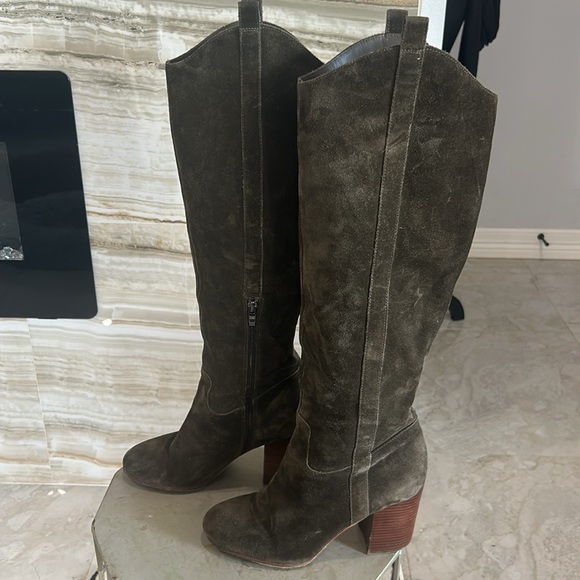Via Spiga Women’s “ Babe”‎ KneeHigh Boots. Olive/Brown Suede. Size 8.5M - Picture 1 of 12